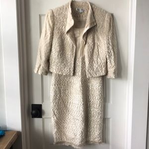 Kay Unger tan boucle and Linen suit size 4